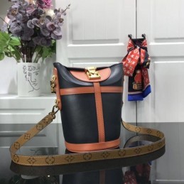 Replica Louis Vuitton Duffle Bag